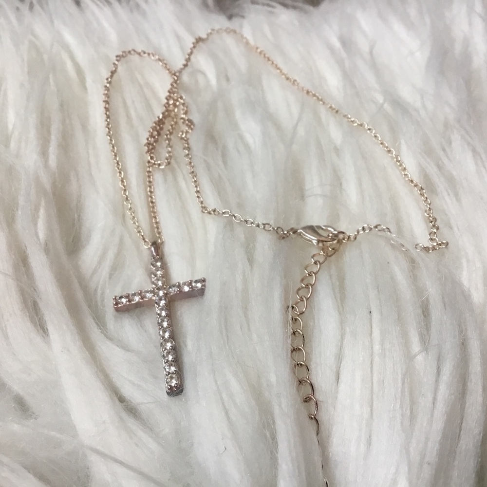 ✅ 2/$10 ✅ Rose Gold Crystal Cross Pendant Necklace - Picture 3 of 5